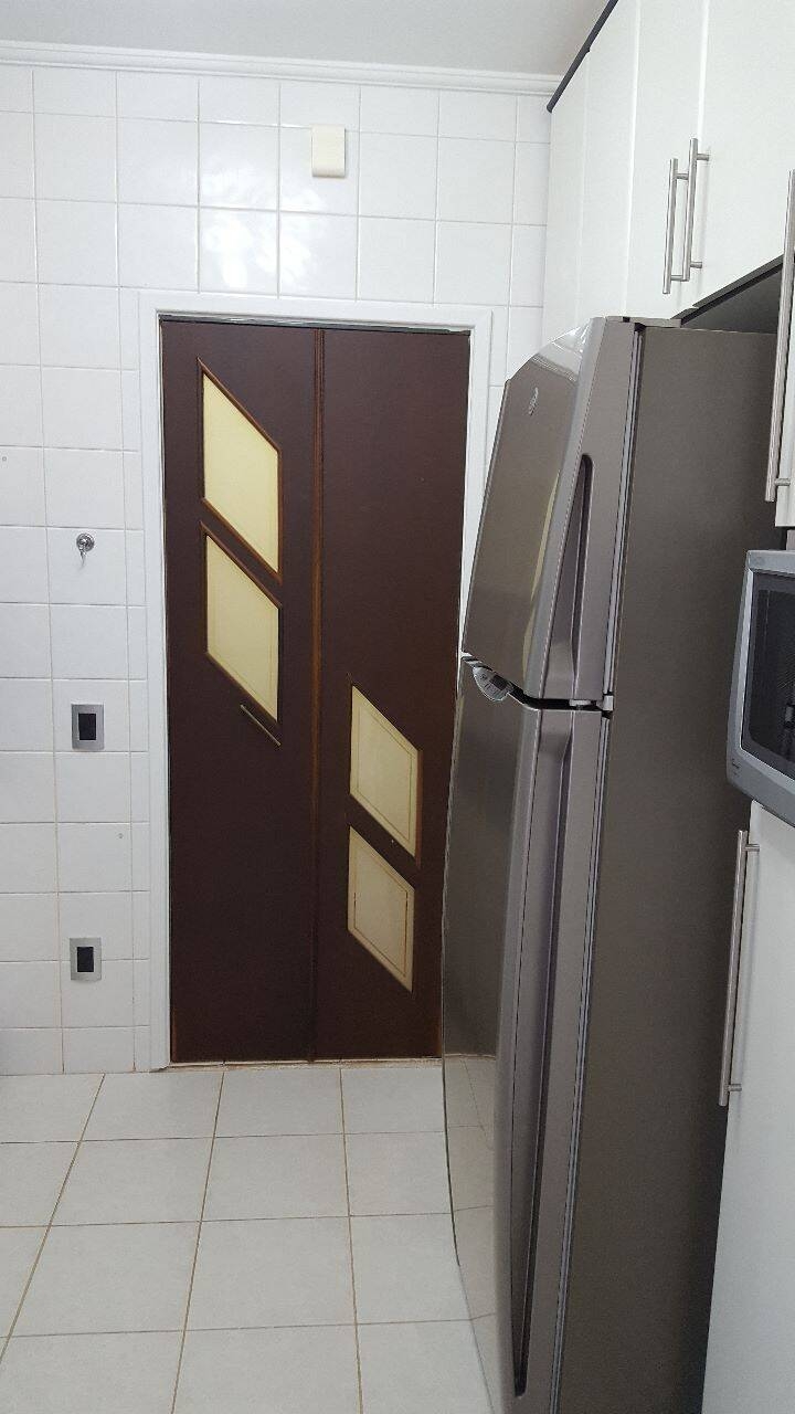 Apartamento para alugar com 3 quartos, 100m² - Foto 14