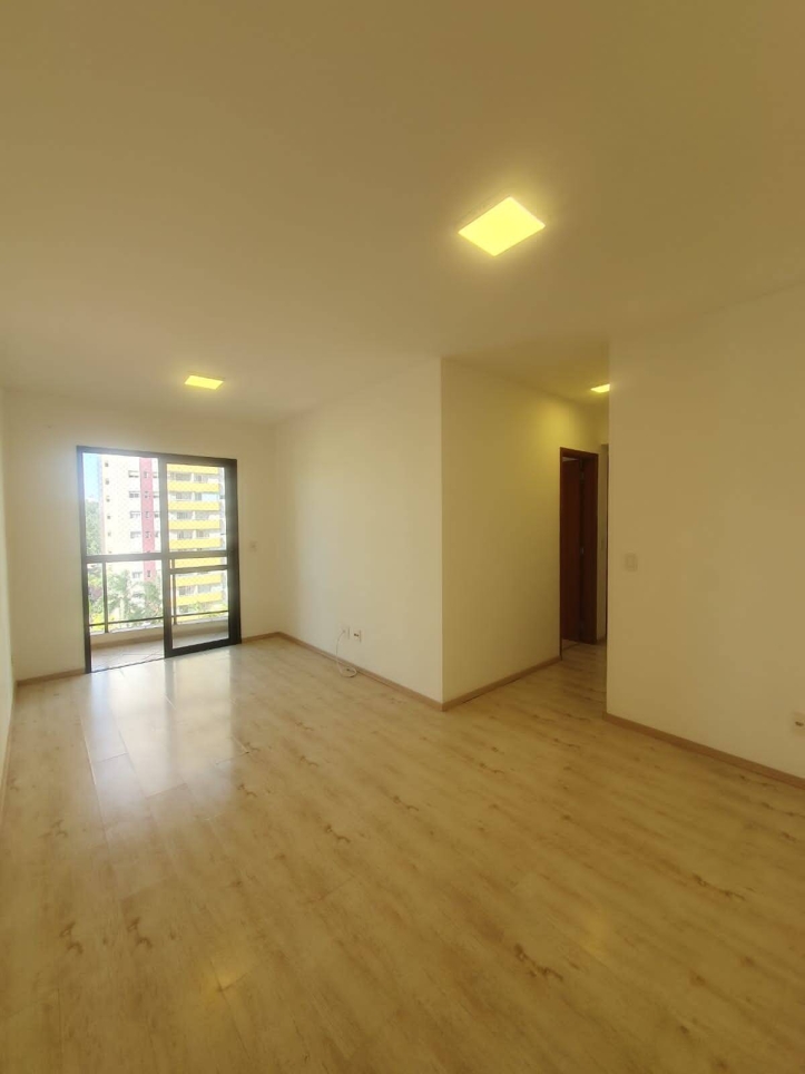 Apartamento à venda com 3 quartos, 65m² - Foto 1