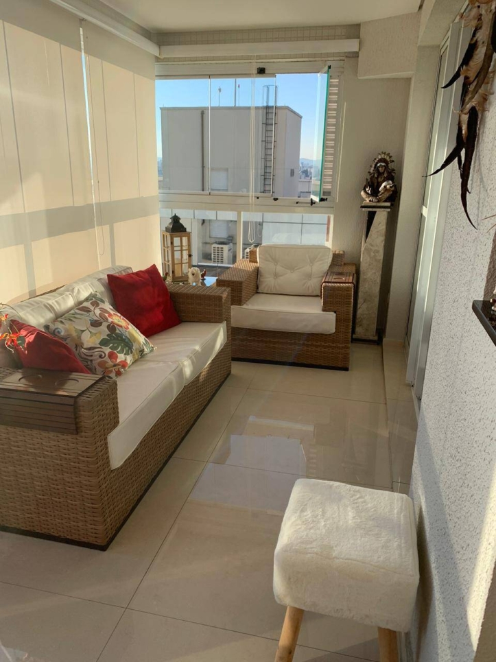 Apartamento à venda com 3 quartos, 106m² - Foto 1