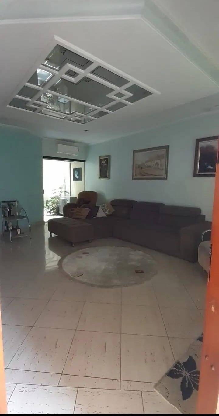 Sobrado à venda com 3 quartos, 236m² - Foto 3