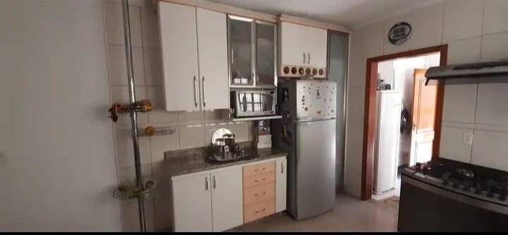 Sobrado à venda com 3 quartos, 236m² - Foto 11