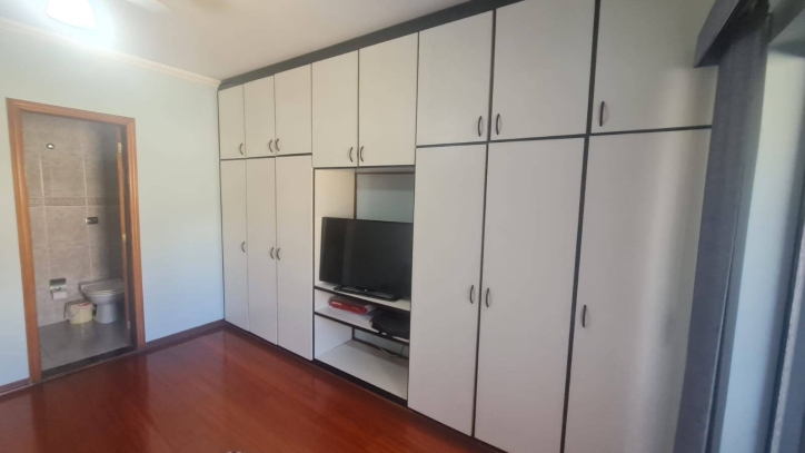 Sobrado à venda com 4 quartos, 300m² - Foto 19