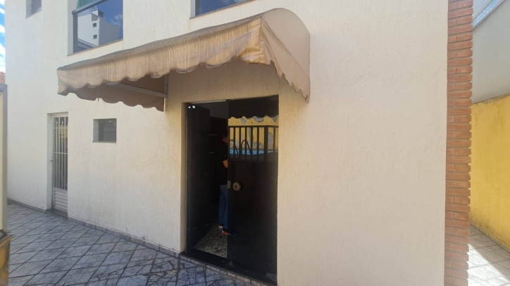 Sobrado à venda com 4 quartos, 300m² - Foto 37