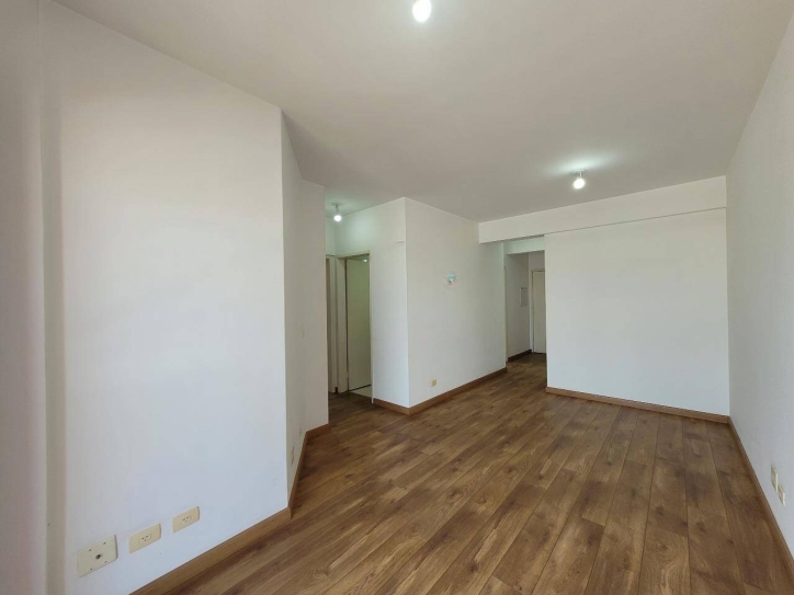 Apartamento à venda com 2 quartos, 66m² - Foto 4