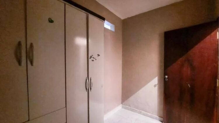 Casa à venda com 4 quartos, 200m² - Foto 13