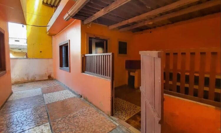 Casa à venda com 4 quartos, 200m² - Foto 31