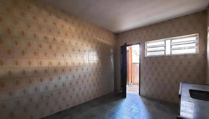 Casa à venda com 4 quartos, 200m² - Foto 27