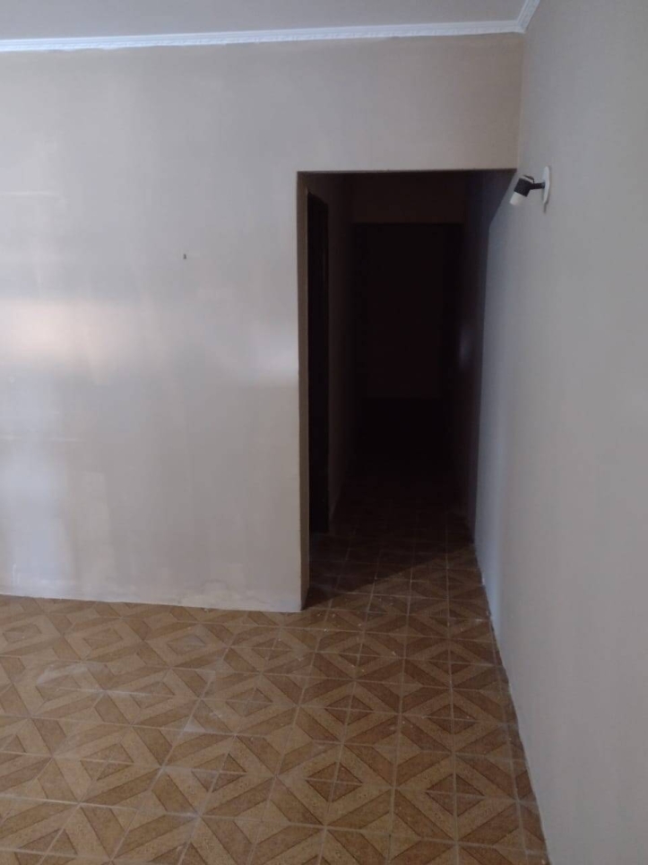 Casa à venda com 4 quartos, 200m² - Foto 17