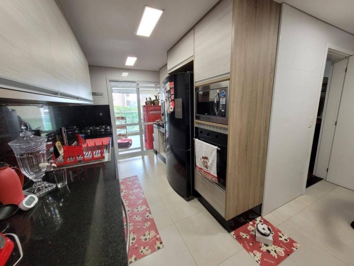 Apartamento à venda com 4 quartos, 194m² - Foto 9