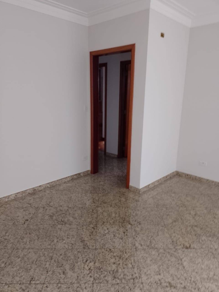 Apartamento à venda com 3 quartos, 137m² - Foto 9