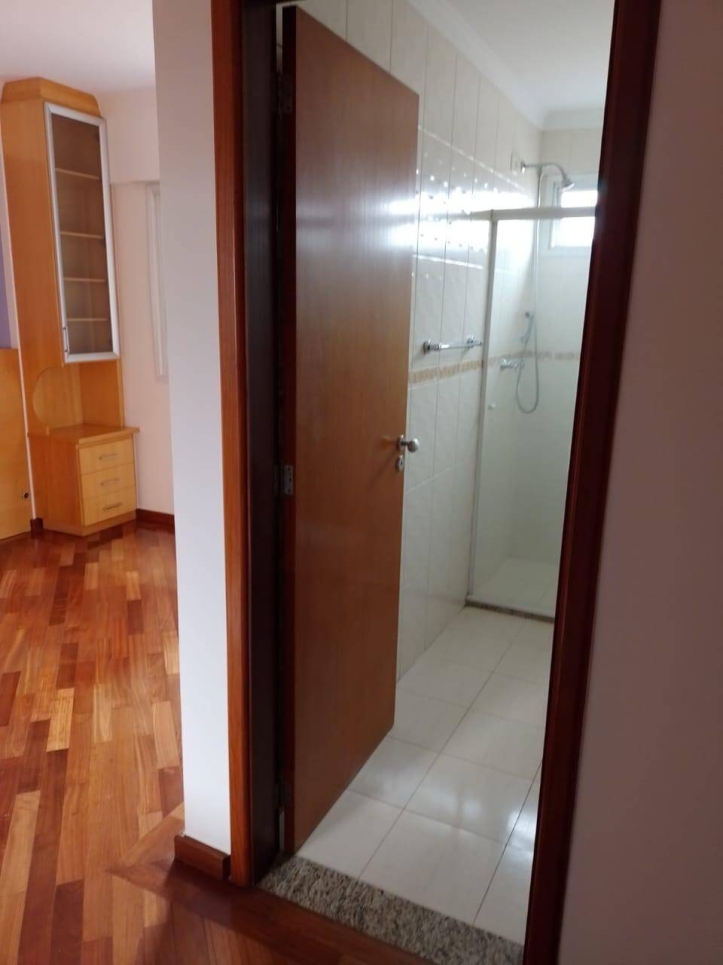 Apartamento à venda com 3 quartos, 137m² - Foto 7