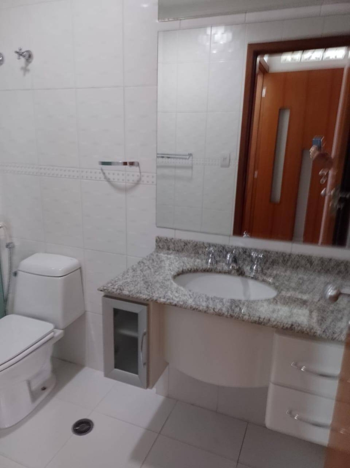 Apartamento à venda com 3 quartos, 137m² - Foto 13