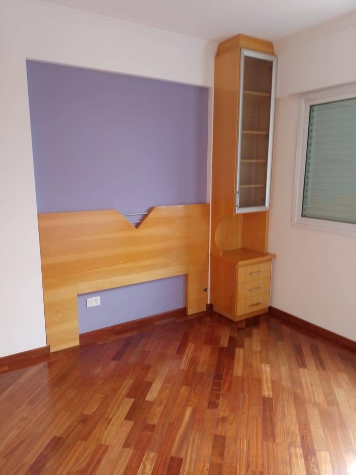 Apartamento à venda com 3 quartos, 137m² - Foto 18