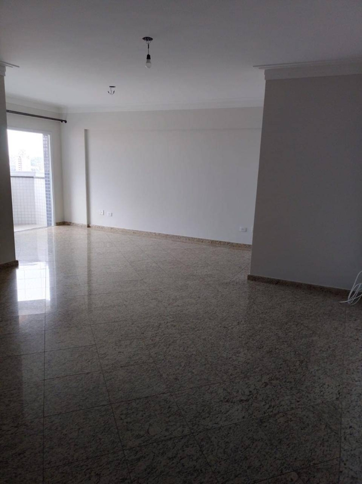 Apartamento à venda com 3 quartos, 137m² - Foto 4