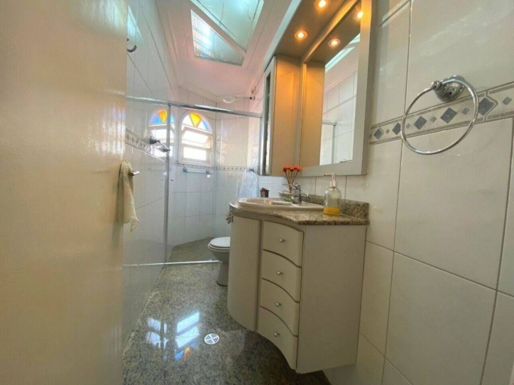 Sobrado à venda com 4 quartos, 298m² - Foto 35