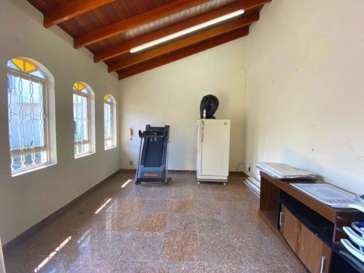 Sobrado à venda com 4 quartos, 298m² - Foto 42