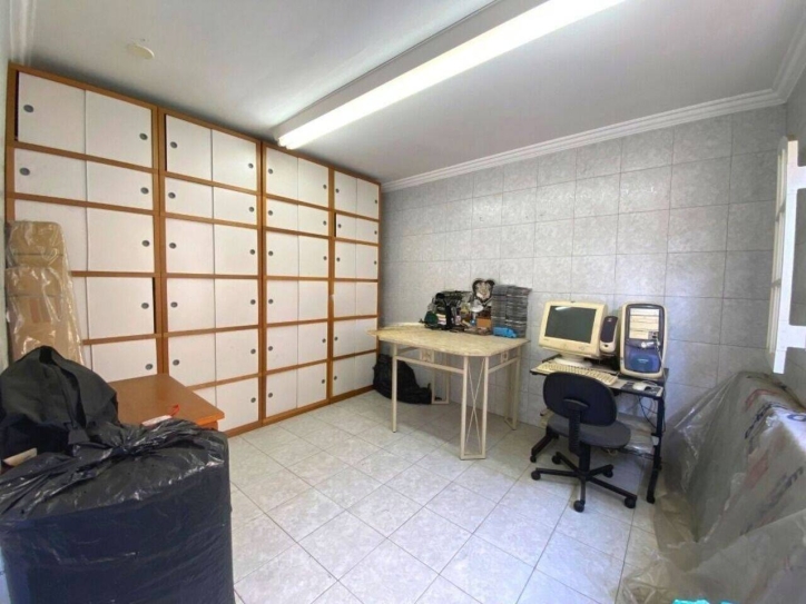 Sobrado à venda com 4 quartos, 298m² - Foto 51