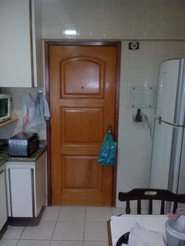 Apartamento à venda com 2 quartos, 67m² - Foto 17