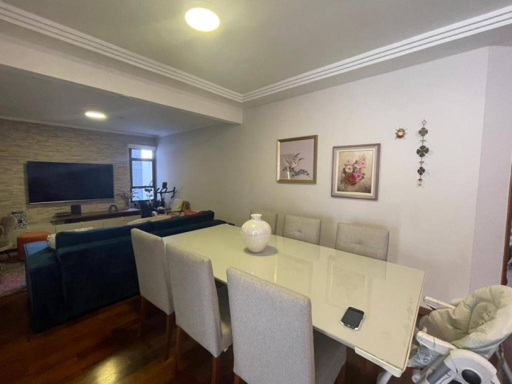 Apartamento à venda com 4 quartos, 138m² - Foto 2