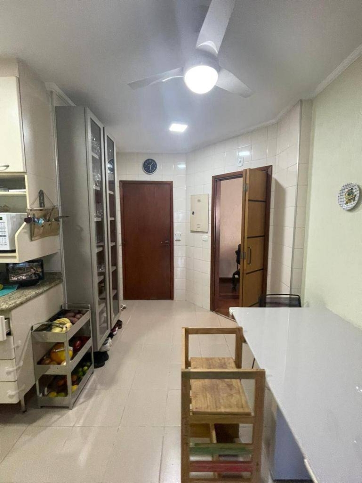 Apartamento à venda com 4 quartos, 138m² - Foto 17