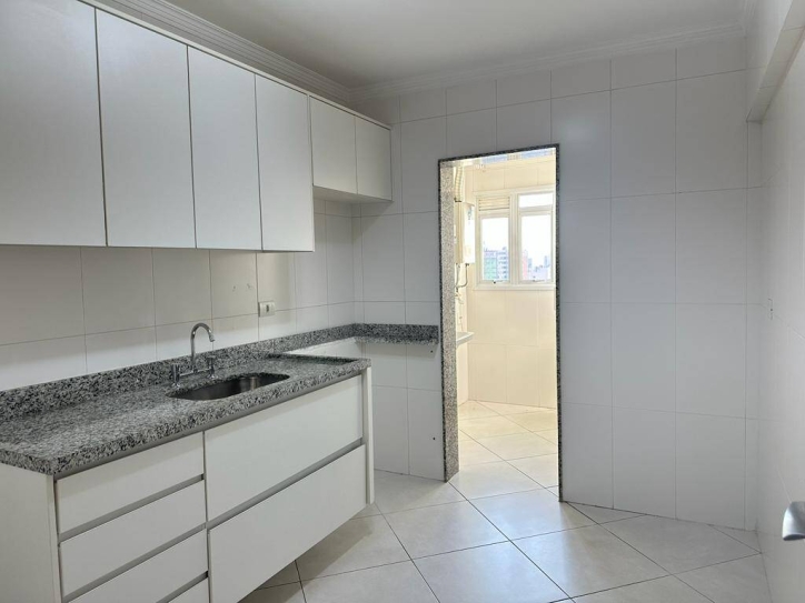 Apartamento à venda com 3 quartos, 90m² - Foto 4