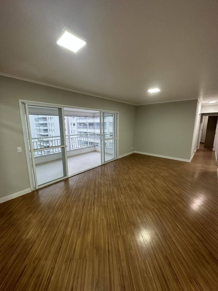 Apartamento à venda com 3 quartos, 107m² - Foto 13