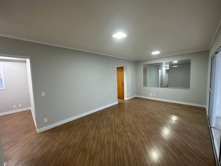 Apartamento à venda com 3 quartos, 107m² - Foto 18