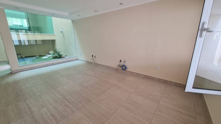 Sobrado à venda com 4 quartos, 250m² - Foto 5