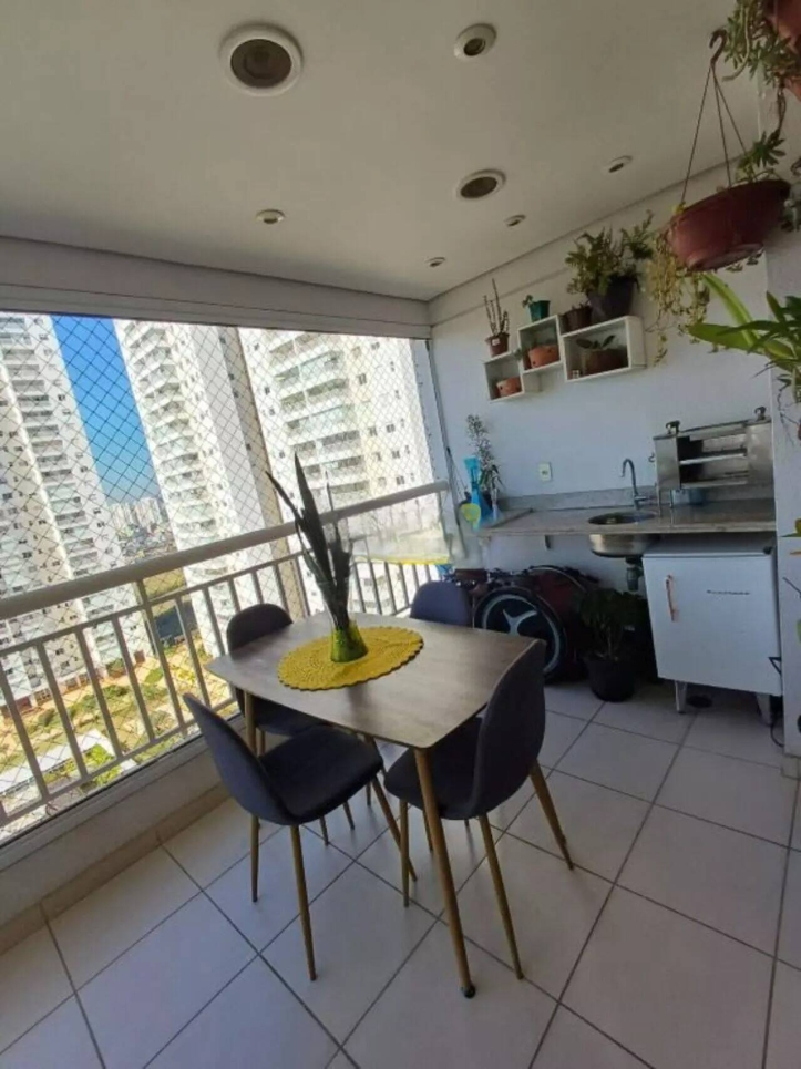 Apartamento à venda com 3 quartos, 107m² - Foto 7