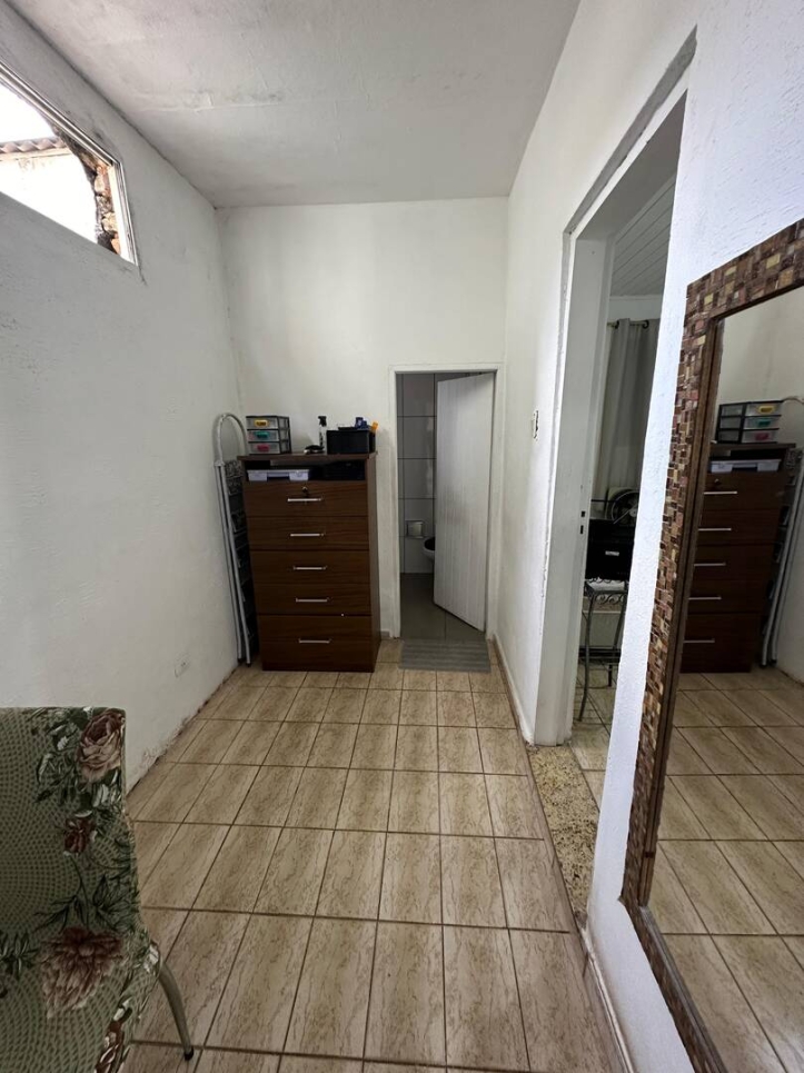 Casa à venda com 2 quartos, 250m² - Foto 16