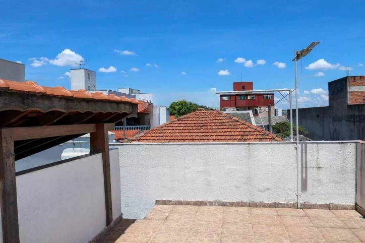 Sobrado à venda com 2 quartos, 206m² - Foto 1