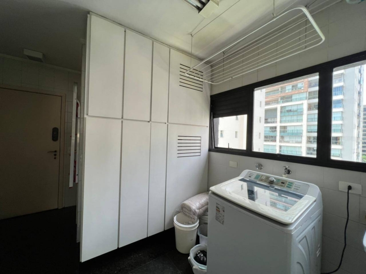 Apartamento à venda com 4 quartos, 220m² - Foto 11