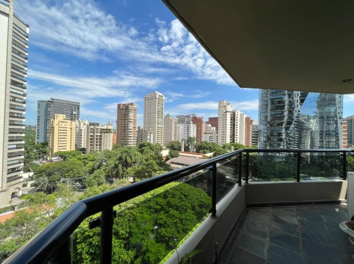 Apartamento à venda com 4 quartos, 220m² - Foto 6