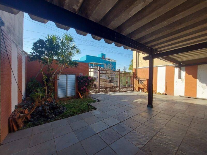 Casa para alugar com 3 quartos, 270m² - Foto 17