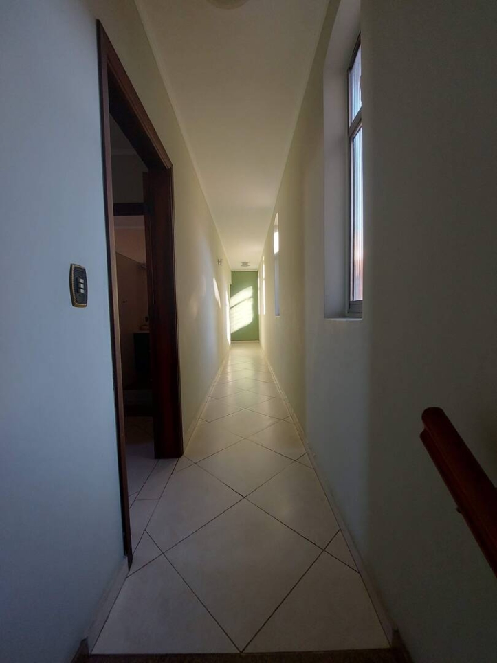 Casa para alugar com 3 quartos, 270m² - Foto 31