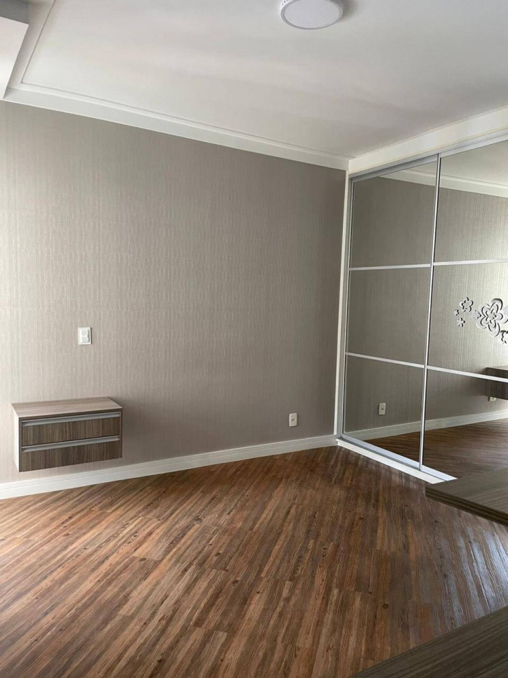 Apartamento à venda com 3 quartos, 111m² - Foto 9