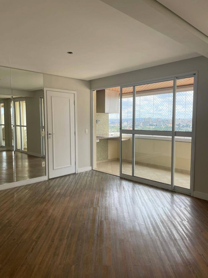 Apartamento à venda com 3 quartos, 111m² - Foto 2