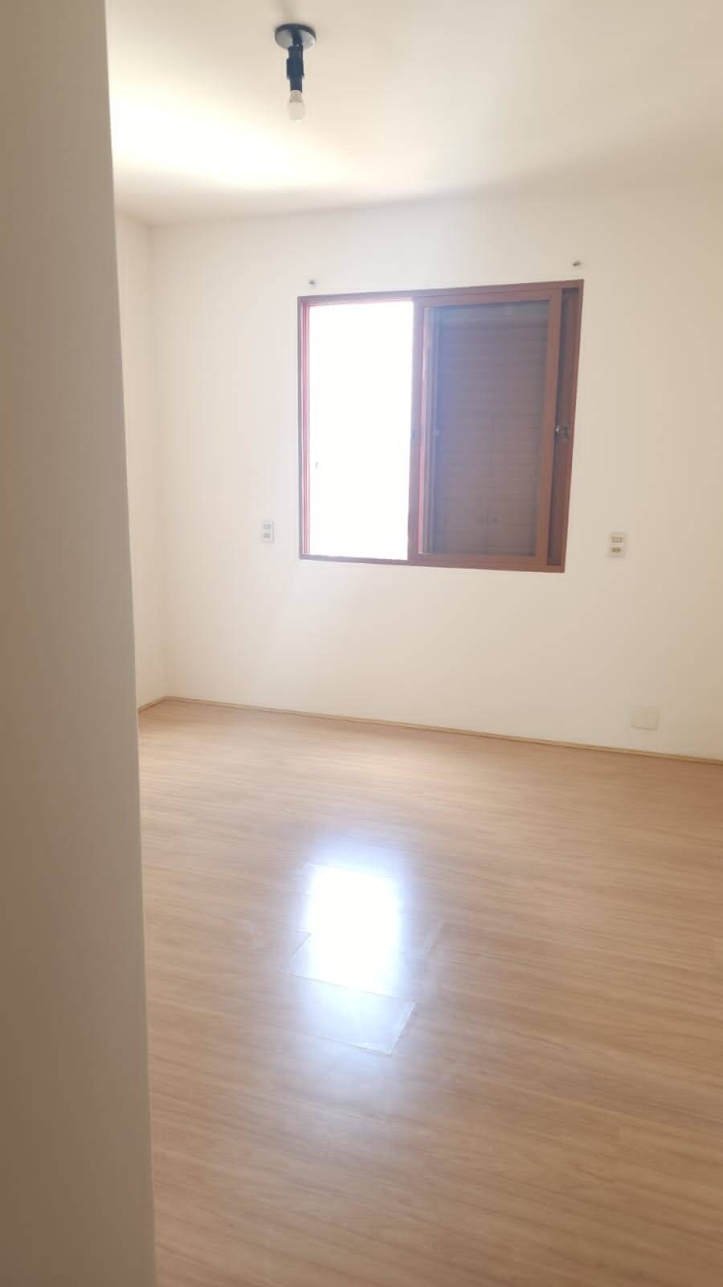 Apartamento à venda com 3 quartos, 173m² - Foto 9