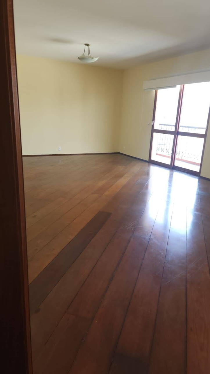 Apartamento à venda com 3 quartos, 173m² - Foto 1