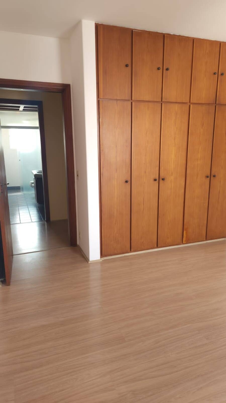 Apartamento à venda com 3 quartos, 173m² - Foto 10