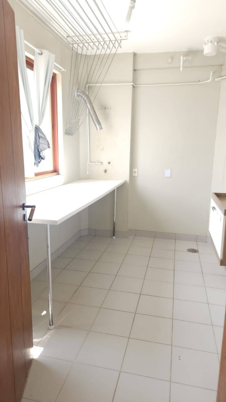 Apartamento à venda com 3 quartos, 173m² - Foto 7