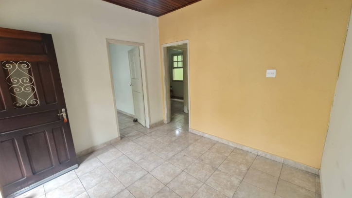 Casa à venda com 2 quartos, 85m² - Foto 3