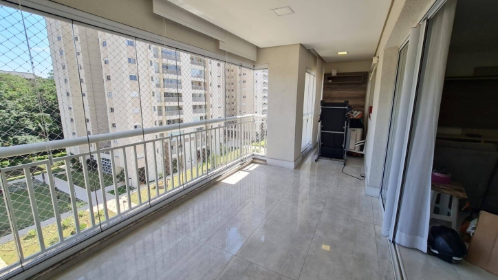 Apartamento à venda com 3 quartos, 146m² - Foto 2