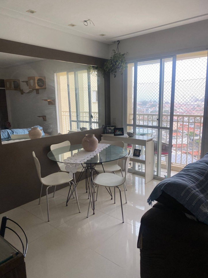 Apartamento à venda com 3 quartos, 74m² - Foto 2