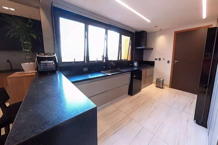 Apartamento à venda com 3 quartos, 190m² - Foto 18