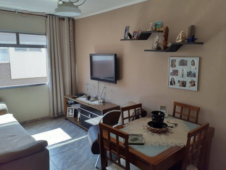 Apartamento à venda com 2 quartos, 69m² - Foto 2