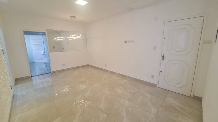 Apartamento à venda com 2 quartos, 76m² - Foto 2