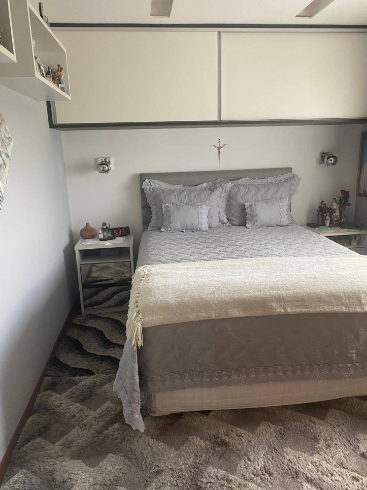 Apartamento à venda com 3 quartos, 162m² - Foto 13