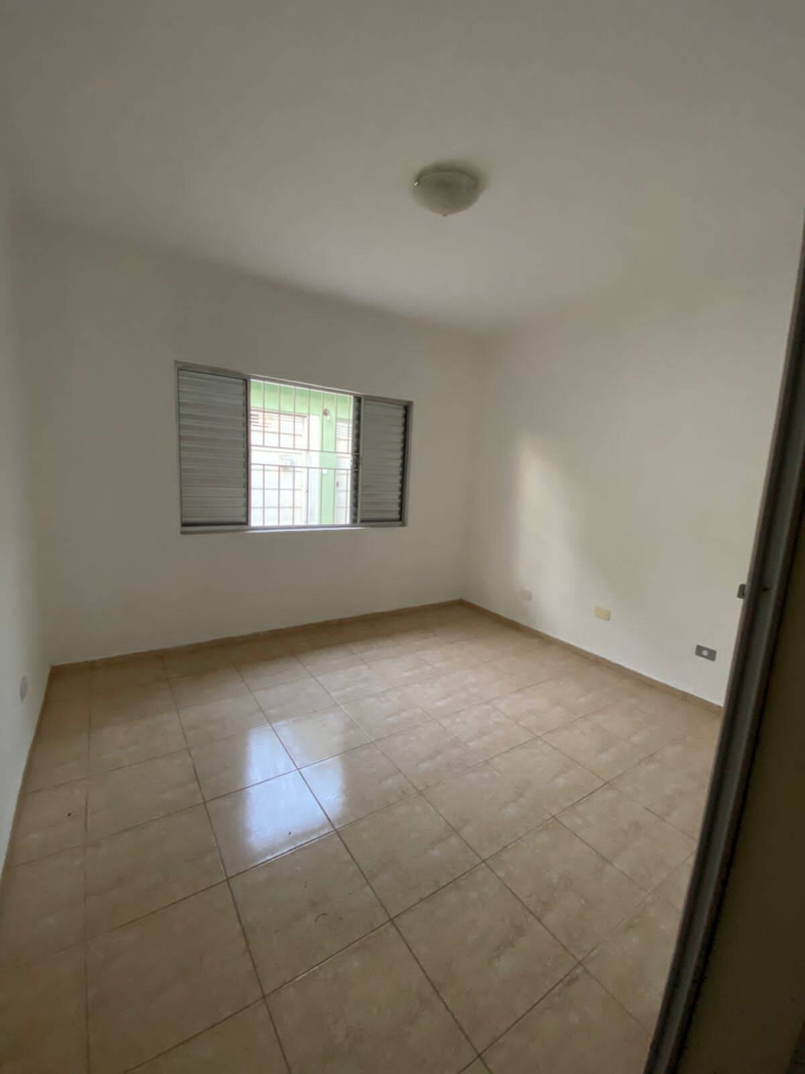 Casa para alugar com 8 quartos, 300m² - Foto 4