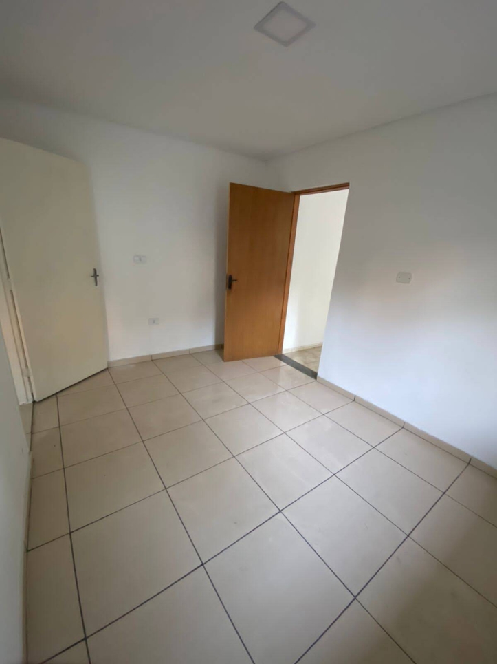 Casa para alugar com 8 quartos, 300m² - Foto 6